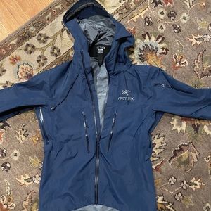Arc’teryx jacket barely worn